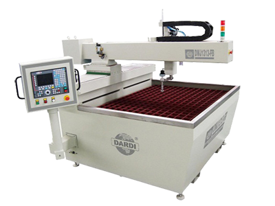 Máy cắt bằng tia nước, Máy cắt tia nước 3 trục DWJ1313
